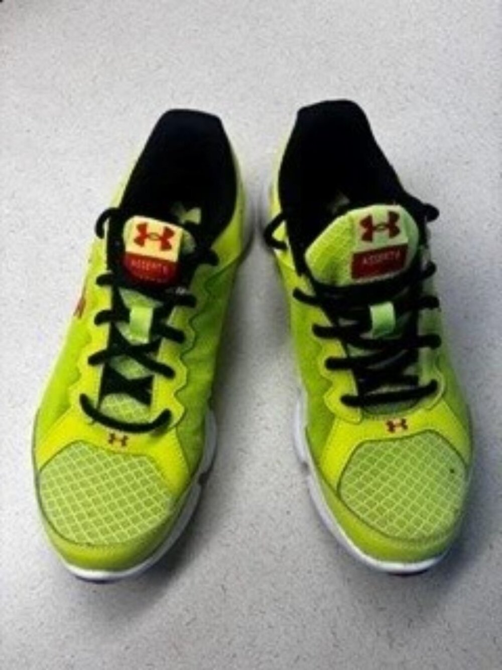 Under Armour Assert 6 Youth Running Shoes Size 5Y